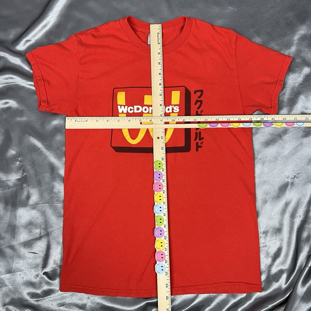 McDonalds‎ Anime WcDonalds T-Shirt Small Red Crew Member Work Employee Gildan - Picture 9 of 11